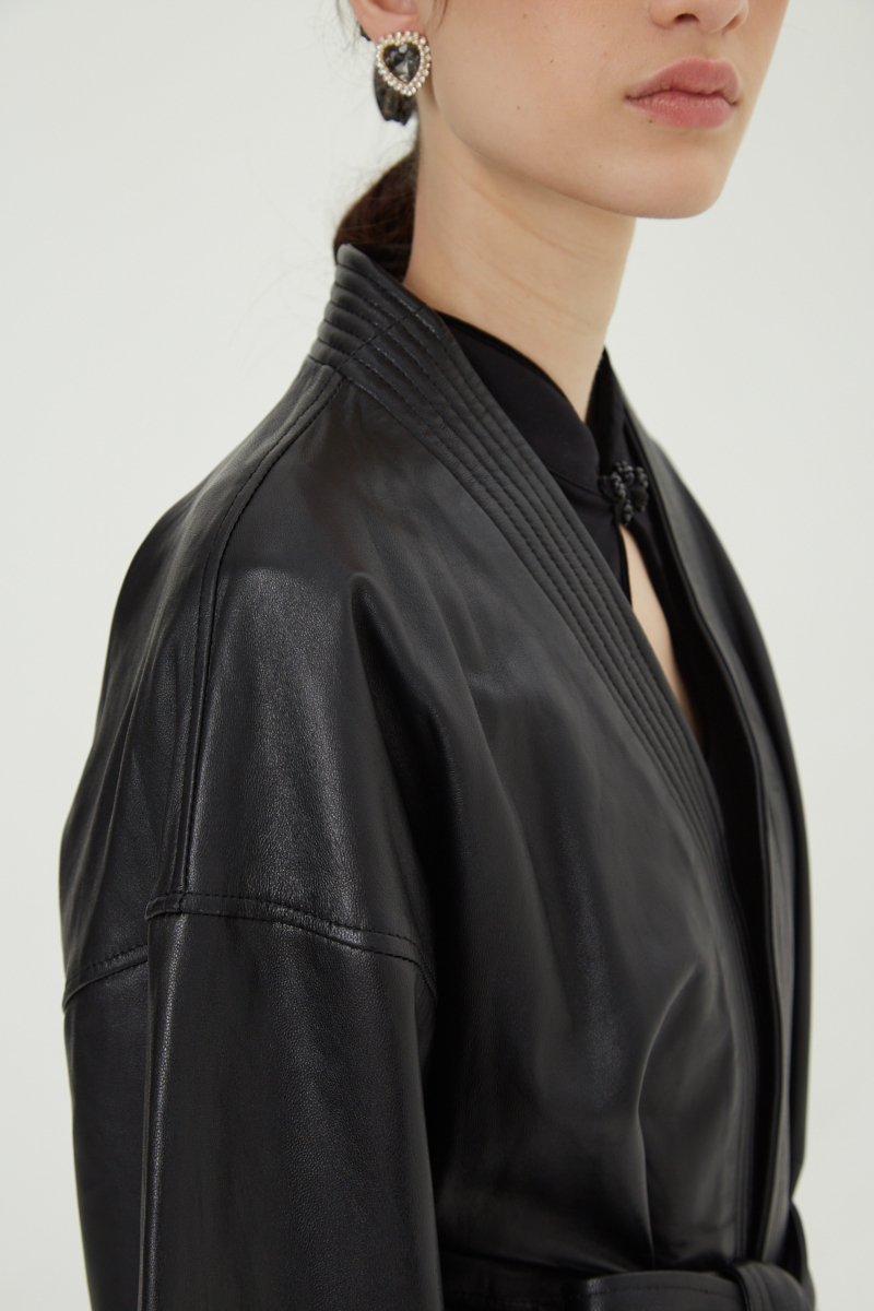 KIMONO DE CUERO LIU // OVINO 