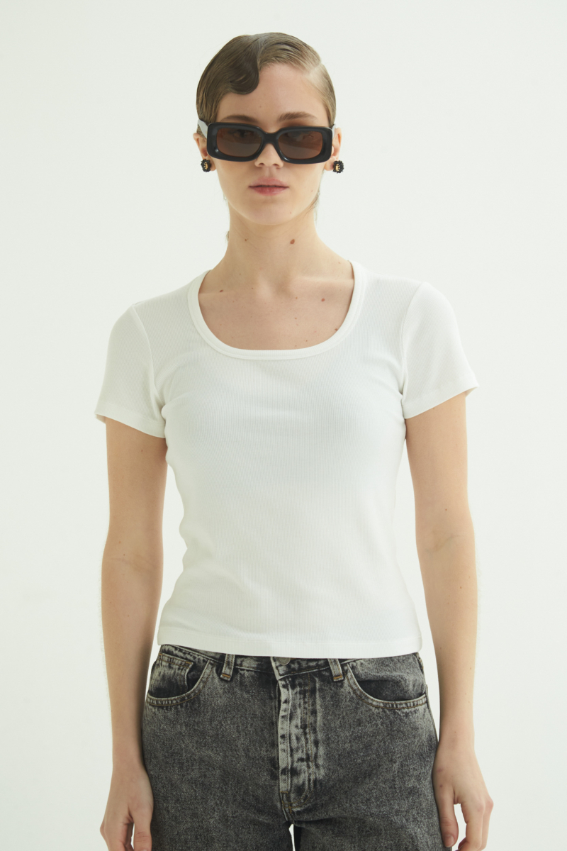 REMERA RICCI