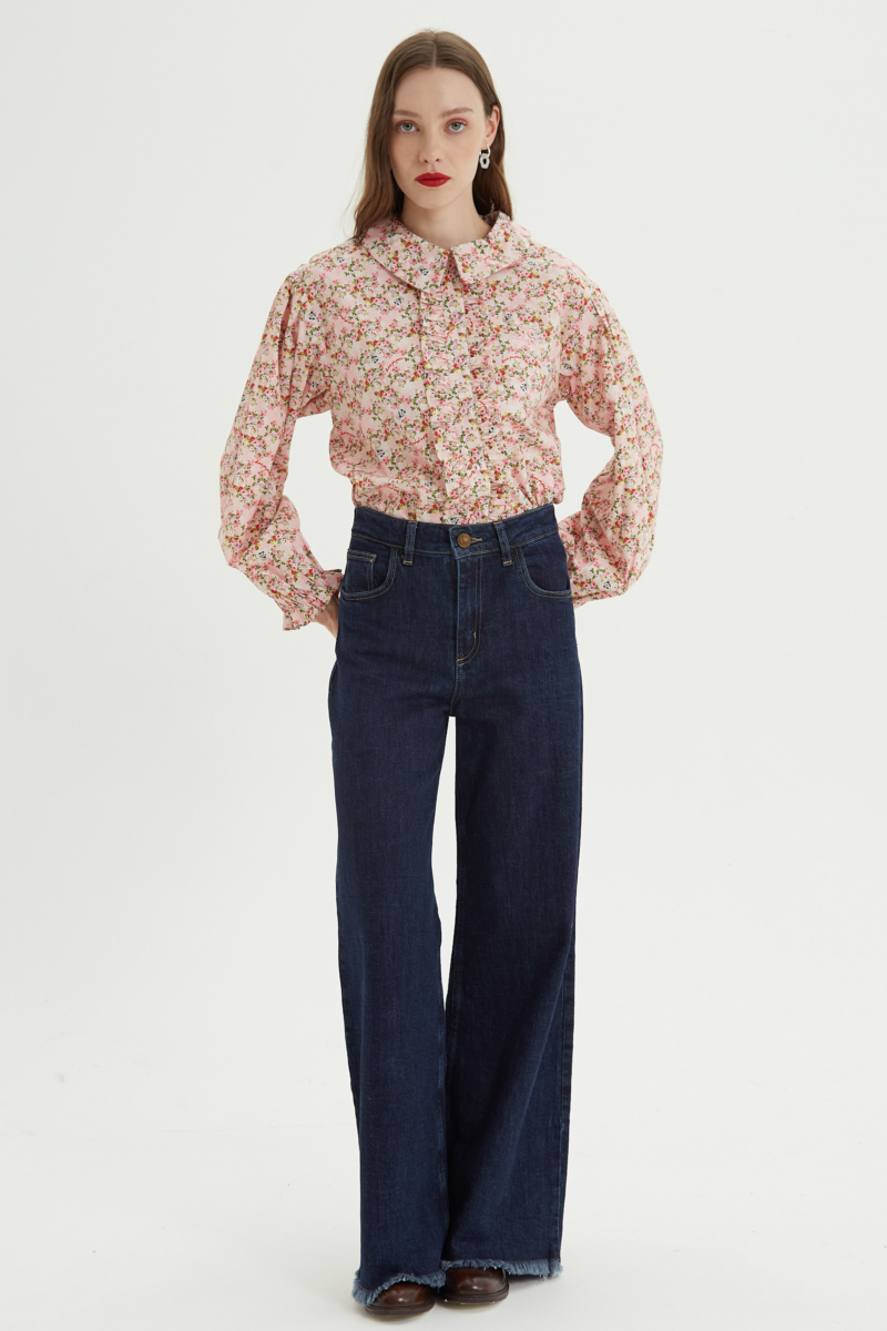 Camisa estampada de algodón recta con mangas amplias y cartera con volados. 