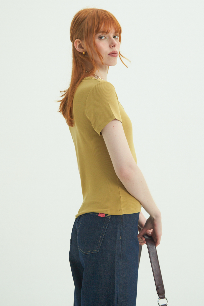 REMERA RICCI