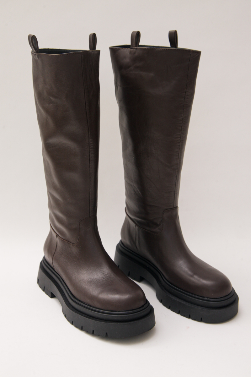 BOTA DE CUERO ACACIA