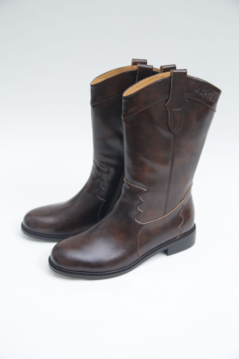 BOTAS DE CUERO AVELLANO