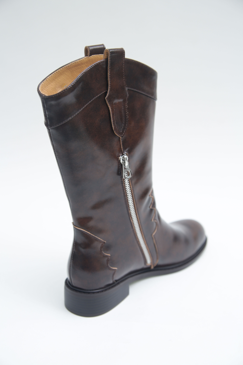 BOTAS DE CUERO AVELLANO