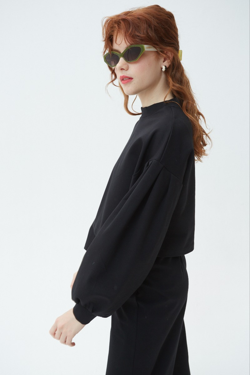 BUZO POLUX CROP BLACK
