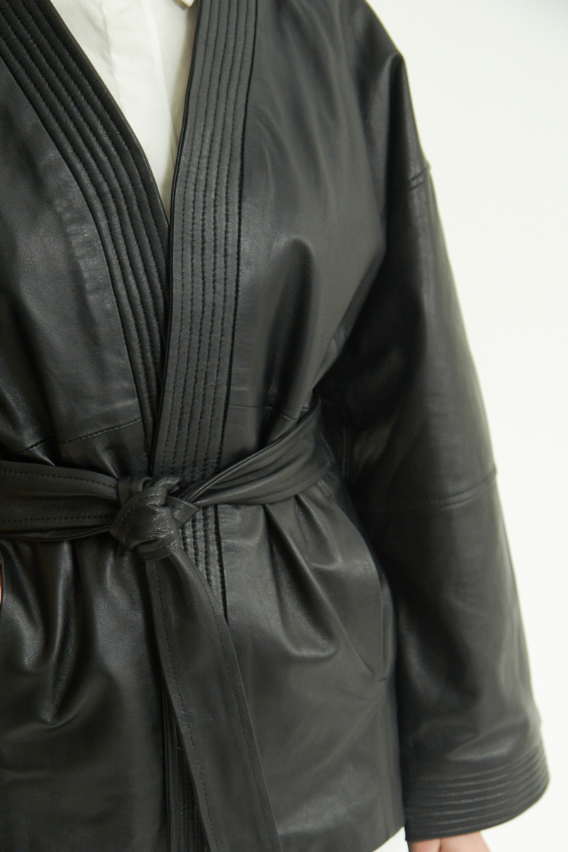 KIMONO DE CUERO LIU // OVINO 