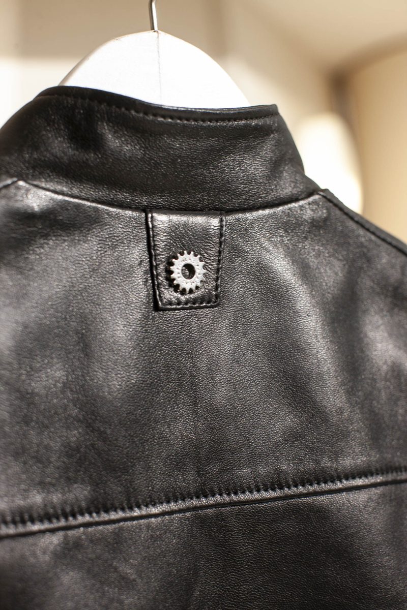 CAMPERA DE CUERO MOTOMAMI // OVINO ITALIANO