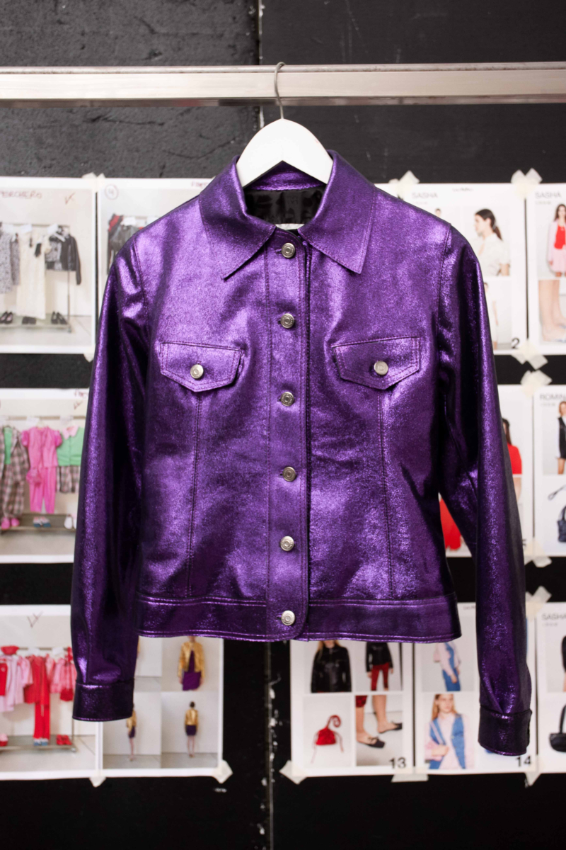 CAMPERA DE CUERO SARA METALIZADA//OVINO ITALIANO