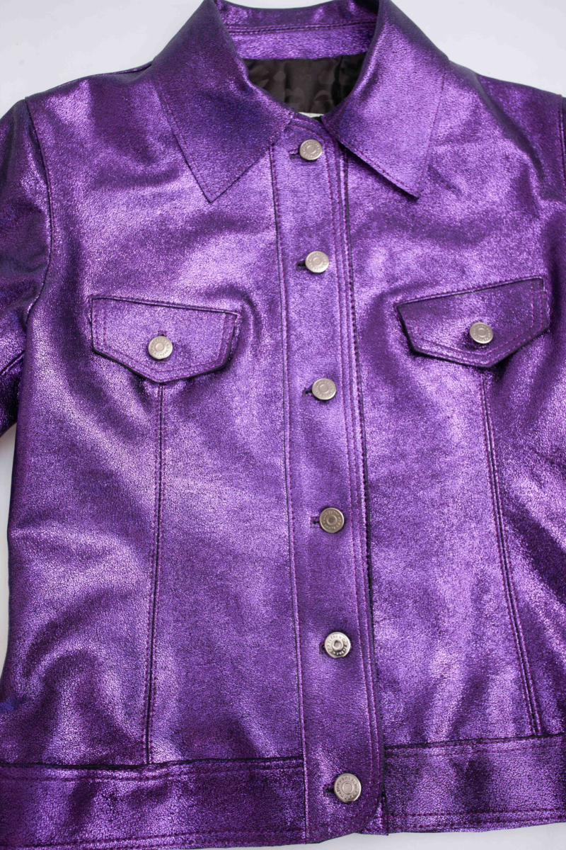 CAMPERA DE CUERO SARA METALIZADA//OVINO ITALIANO