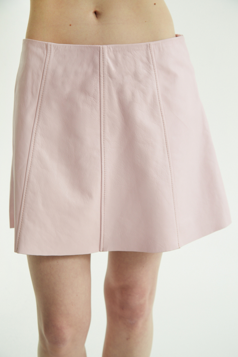 FALDA DE CUERO GRETCHEN 2.0// OVINO ITALIANO
