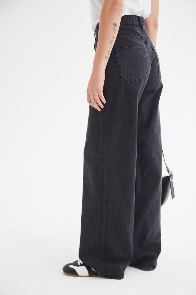PANTALÓN DE JEAN BOLING TIZADO