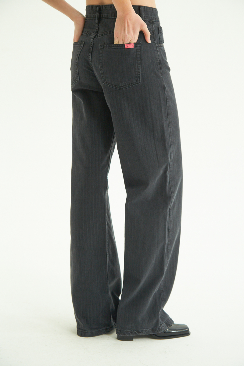PANTALÓN DE JEAN BOLING TIZADO