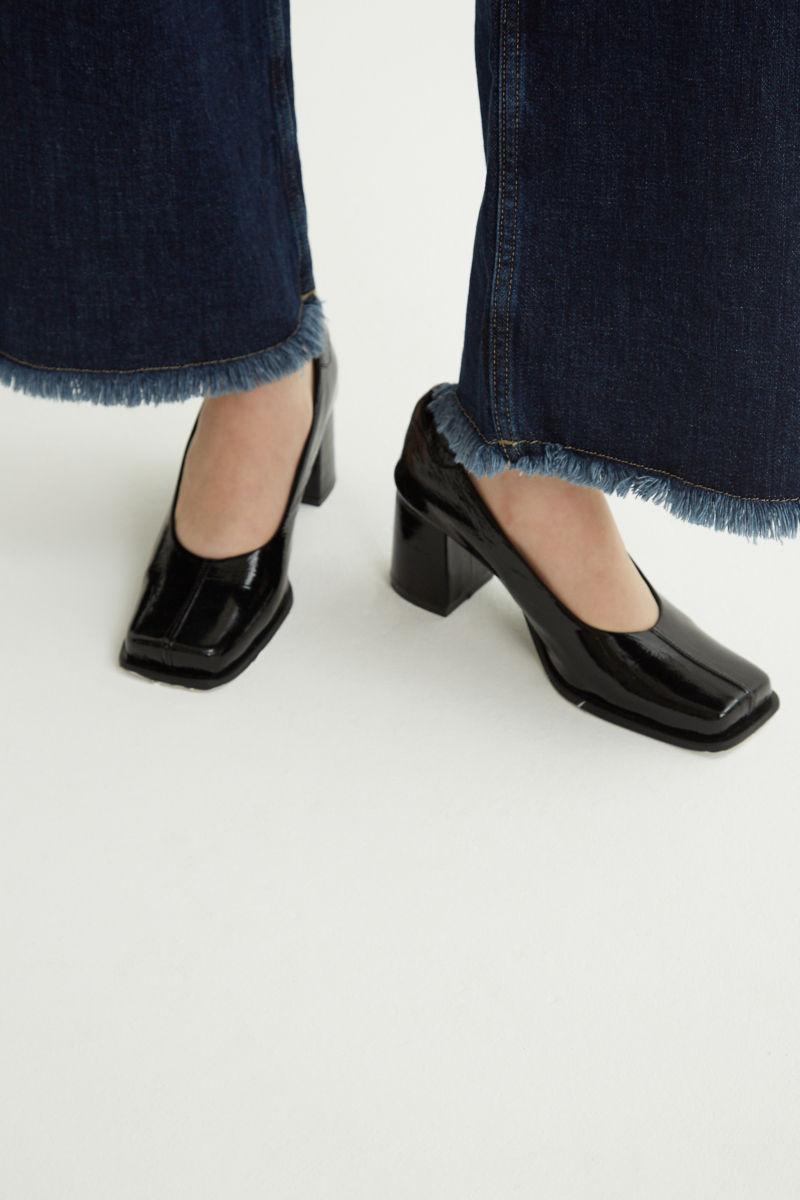 ZAPATO DE CUERO ROBLE