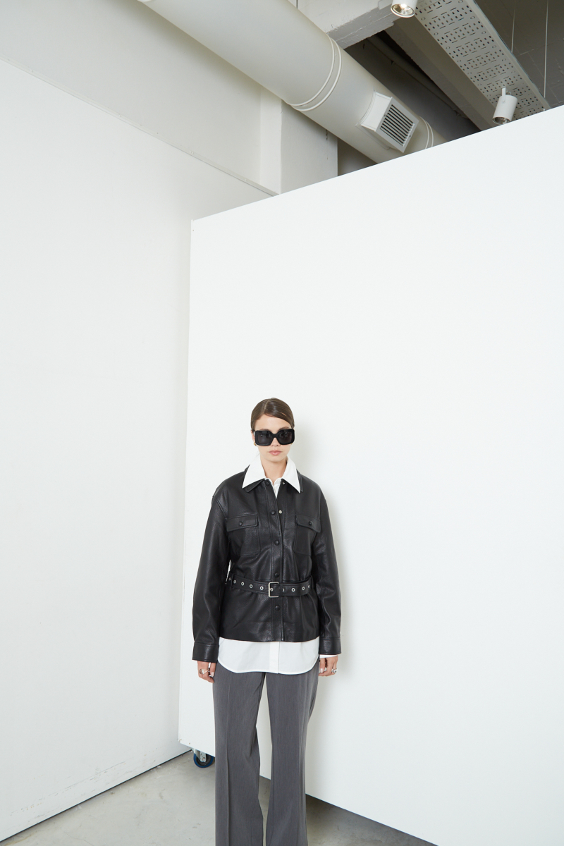 CAMPERA DE CUERO HOLLY // OVINO
