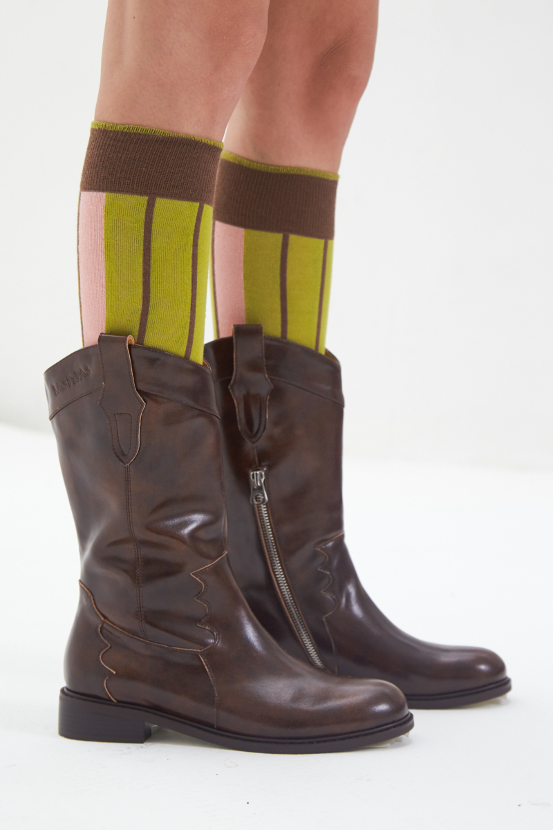 BOTAS DE CUERO AVELLANO