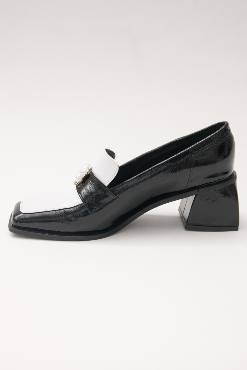 MOCASIN DE CUERO CANELO FELICIA