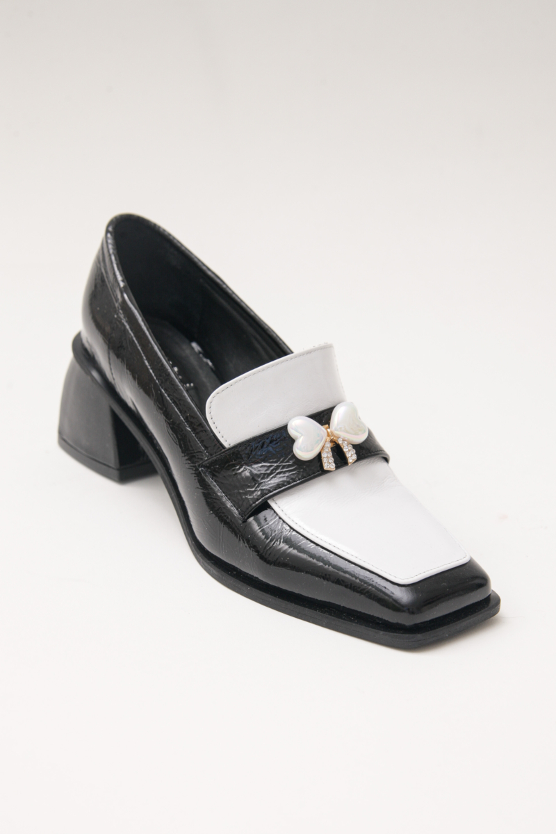 MOCASIN DE CUERO CANELO FELICIA