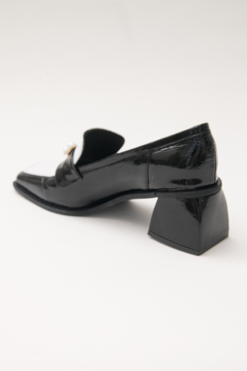 MOCASIN DE CUERO CANELO FELICIA