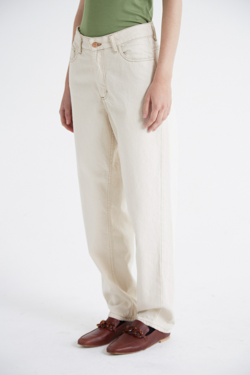 PANTALÓN DE JEAN BRUNA CASCARILLA