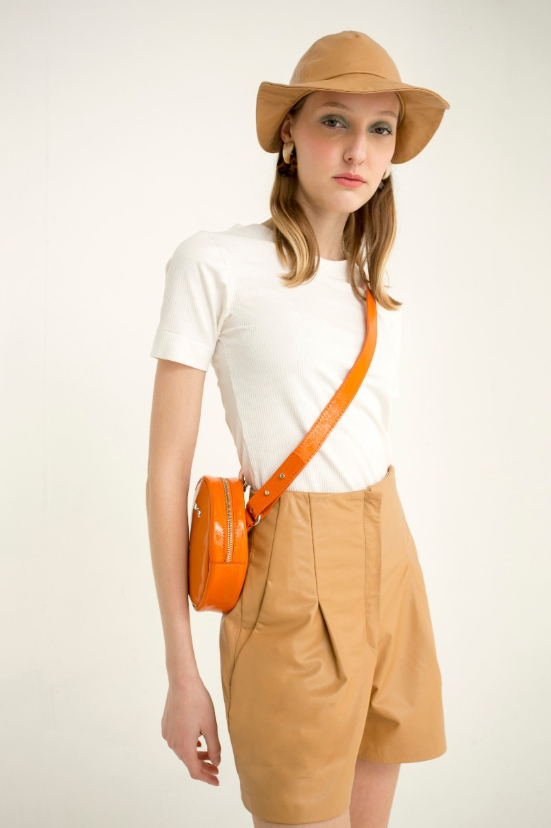 SHORT DE CUERO TONYA / VACUNO