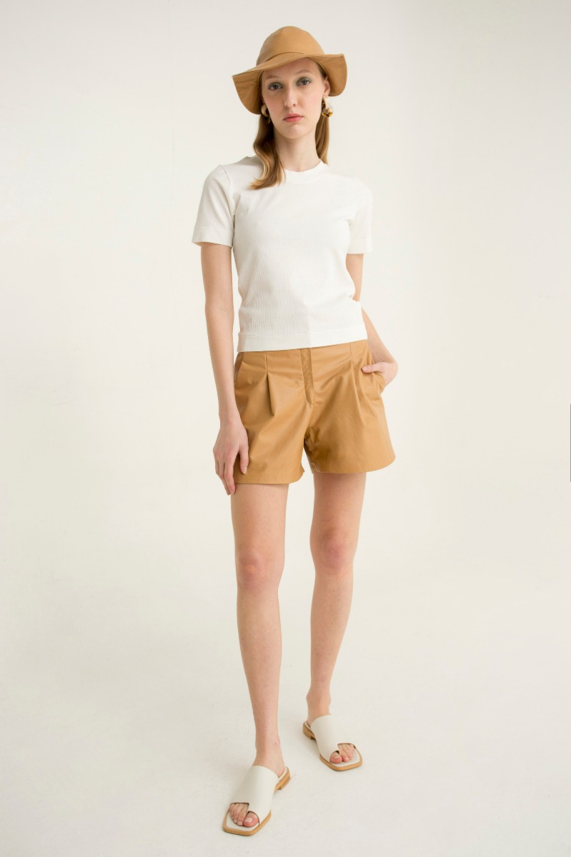 SHORT DE CUERO TONYA / VACUNO