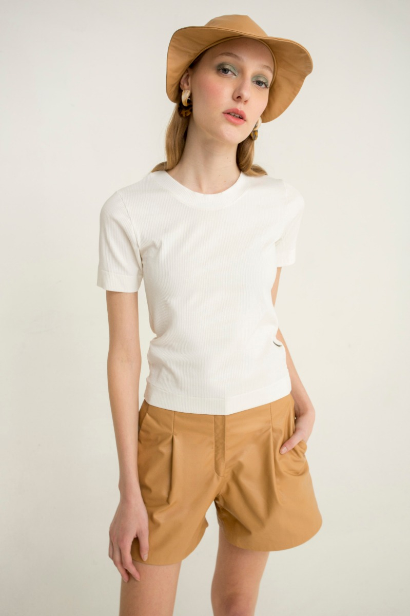 SHORT DE CUERO TONYA / VACUNO