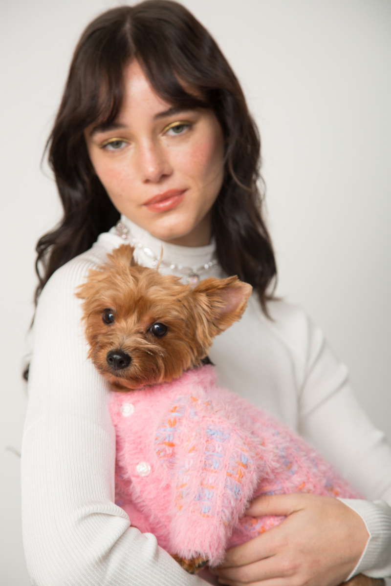 Sweater para perros tejido con textura peluda color 

