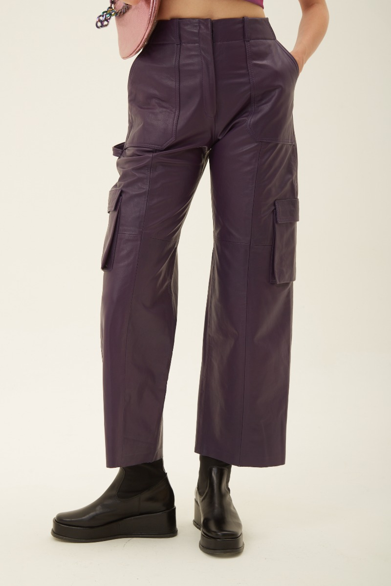 PANTALON DE CUERO BERNINA//VACUNO