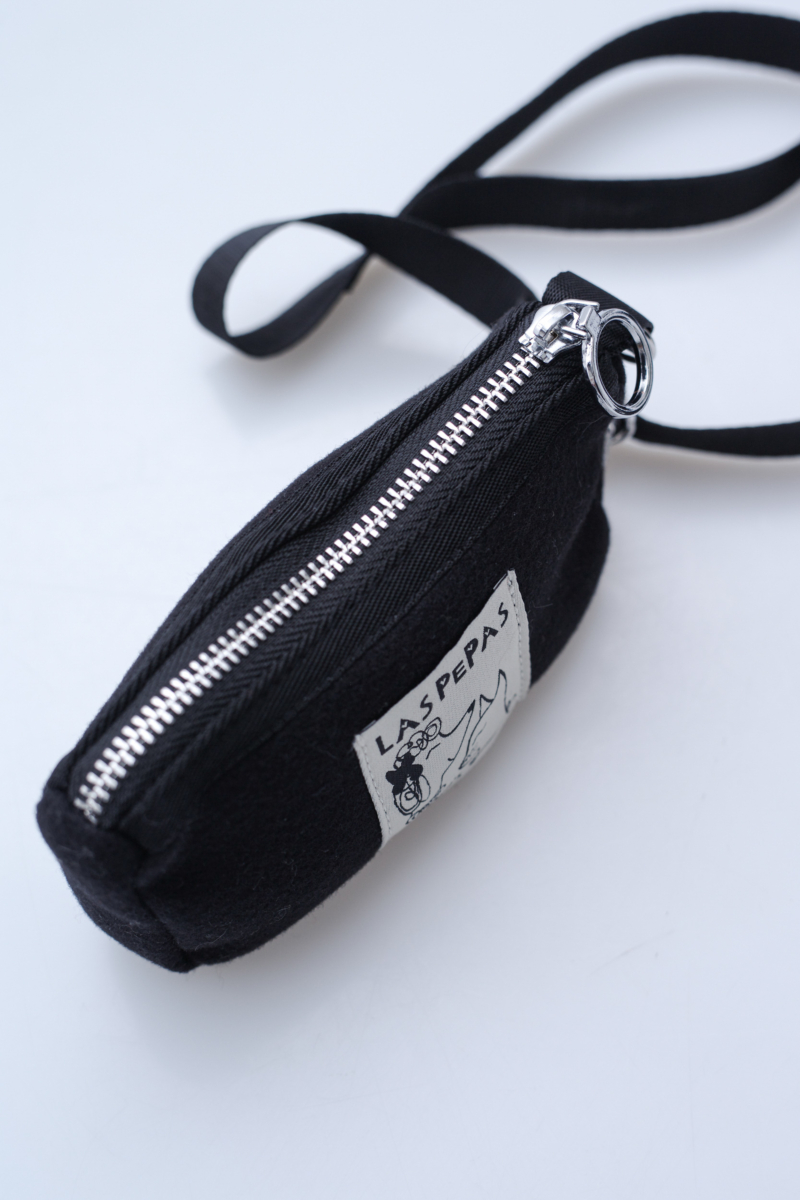 Vestido de paño para perros negro con volados y moño
