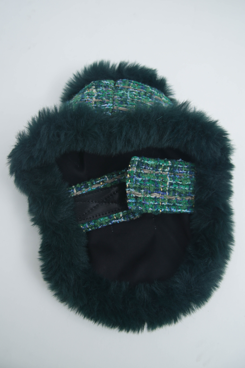 Vestido de tweed para perros color verde con detalles de pelo