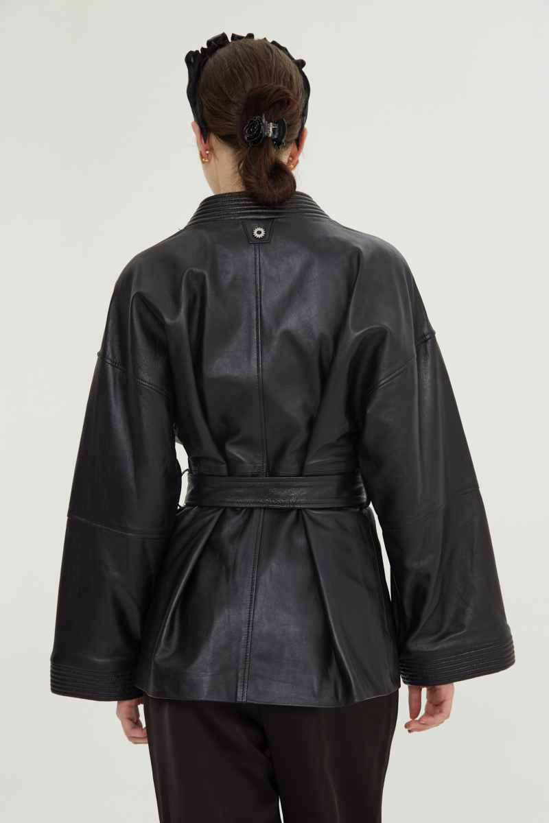 KIMONO DE CUERO LIU // OVINO 