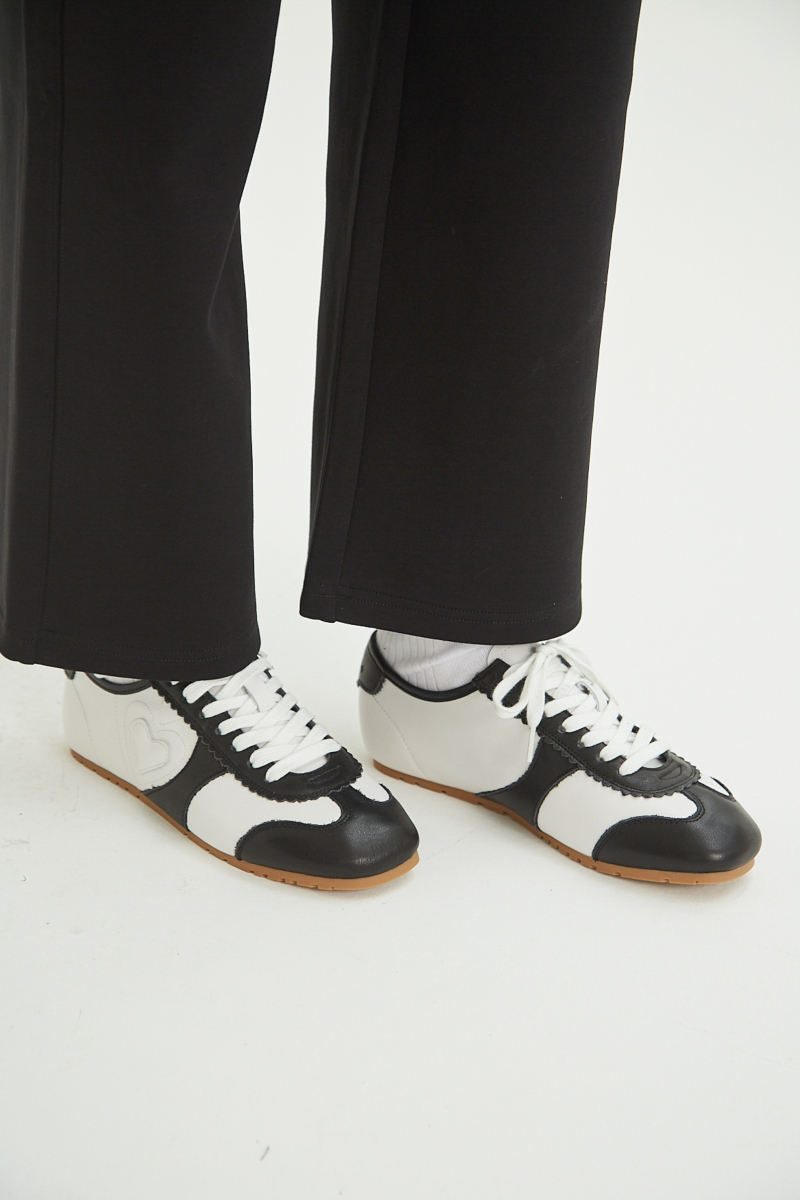 ZAPATILLA DE CUERO ARCE