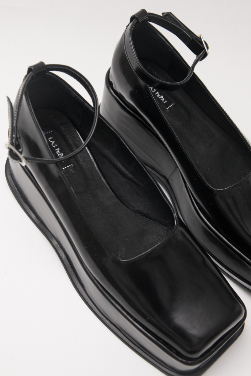 ZAPATO DE CUERO GINKGO
