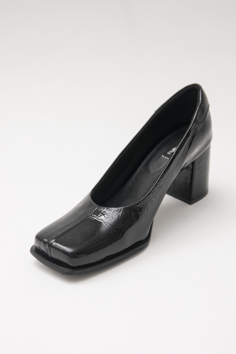 ZAPATO DE CUERO ROBLE