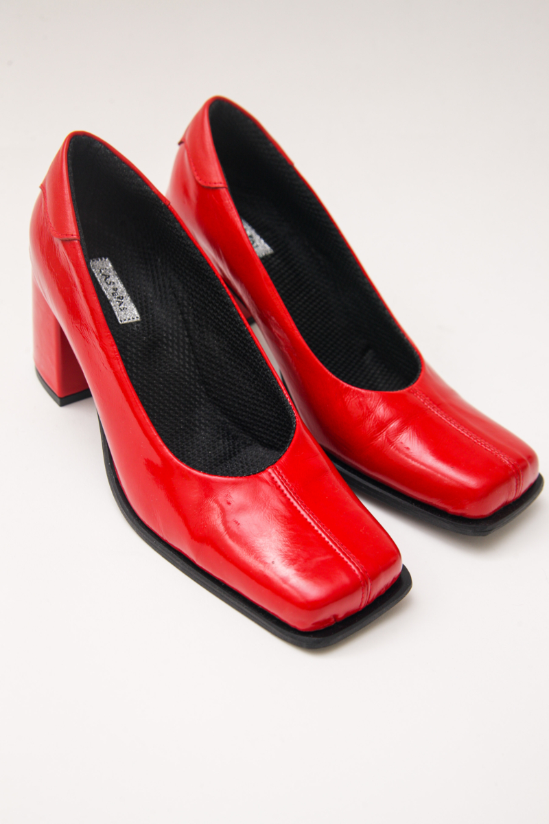 ZAPATO DE CUERO ROBLE