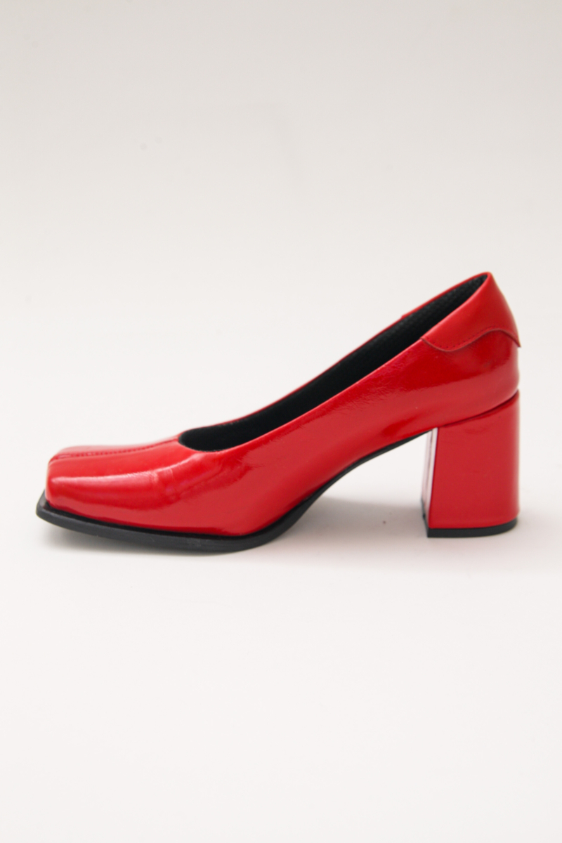 ZAPATO DE CUERO ROBLE