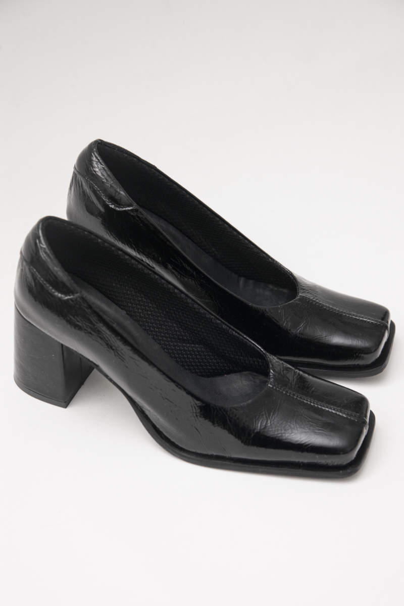 ZAPATO DE CUERO ROBLE