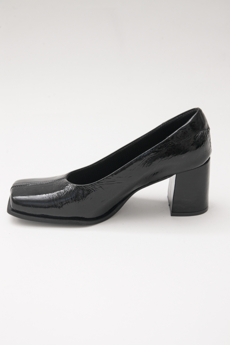 ZAPATO DE CUERO ROBLE