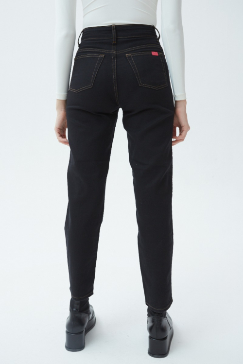 PANTALÓN DE JEAN BRUNA 