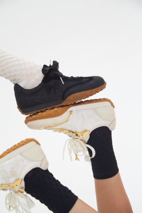 ZAPATILLA DE CUERO LACE