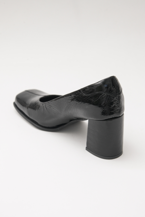 ZAPATO DE CUERO ROBLE